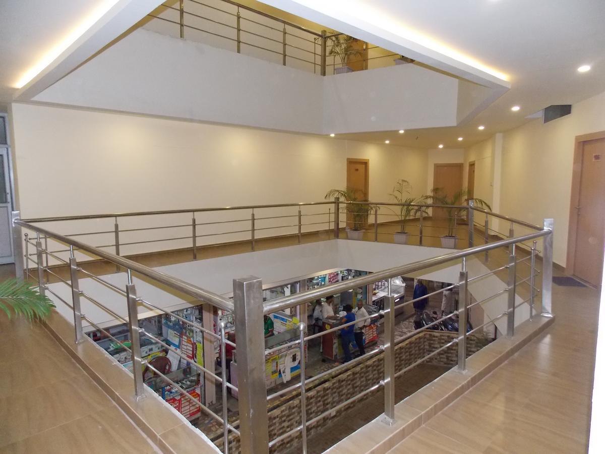 Nutan Hotel Balrāmpur Exteriör bild